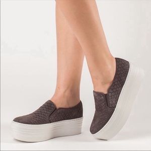 Steve Madden Bellie Platform 2" High Wedge Shoes